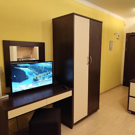 Apartman Liptov - Hotel เบเชนยอวา ภายนอก รูปภาพ